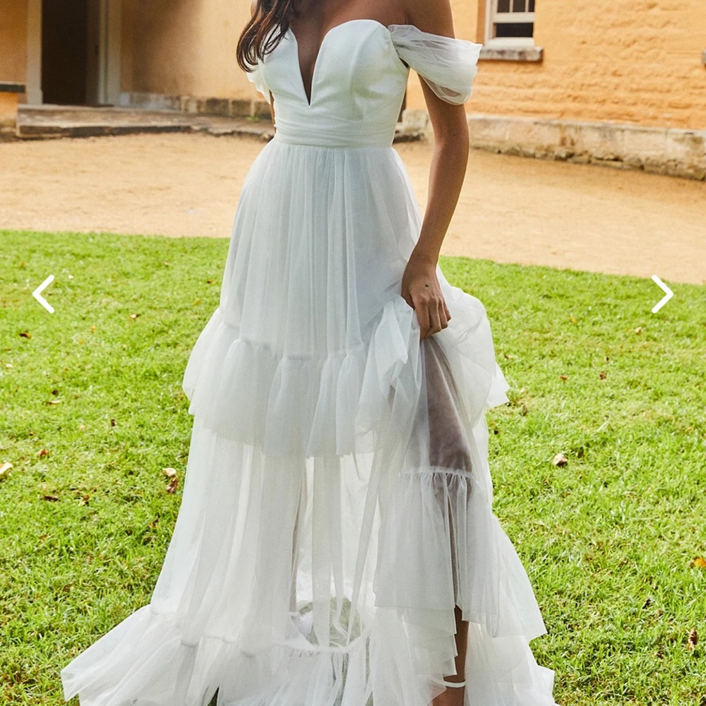 SELFIE LESLIE pixie off the shoulder maxi dress Elegant White Off-Shoulder Gown